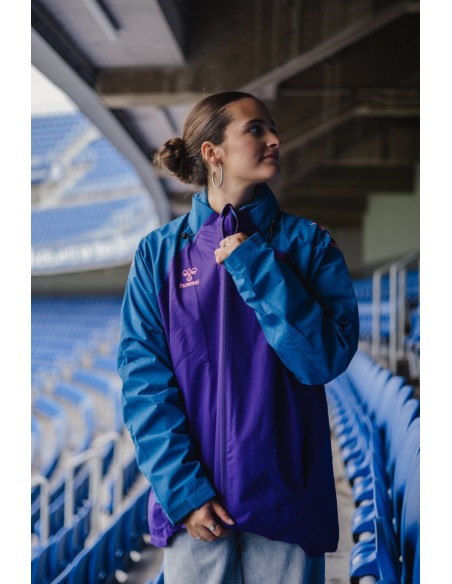 Chubasquero entreno técnico violeta 25-26 talla XL